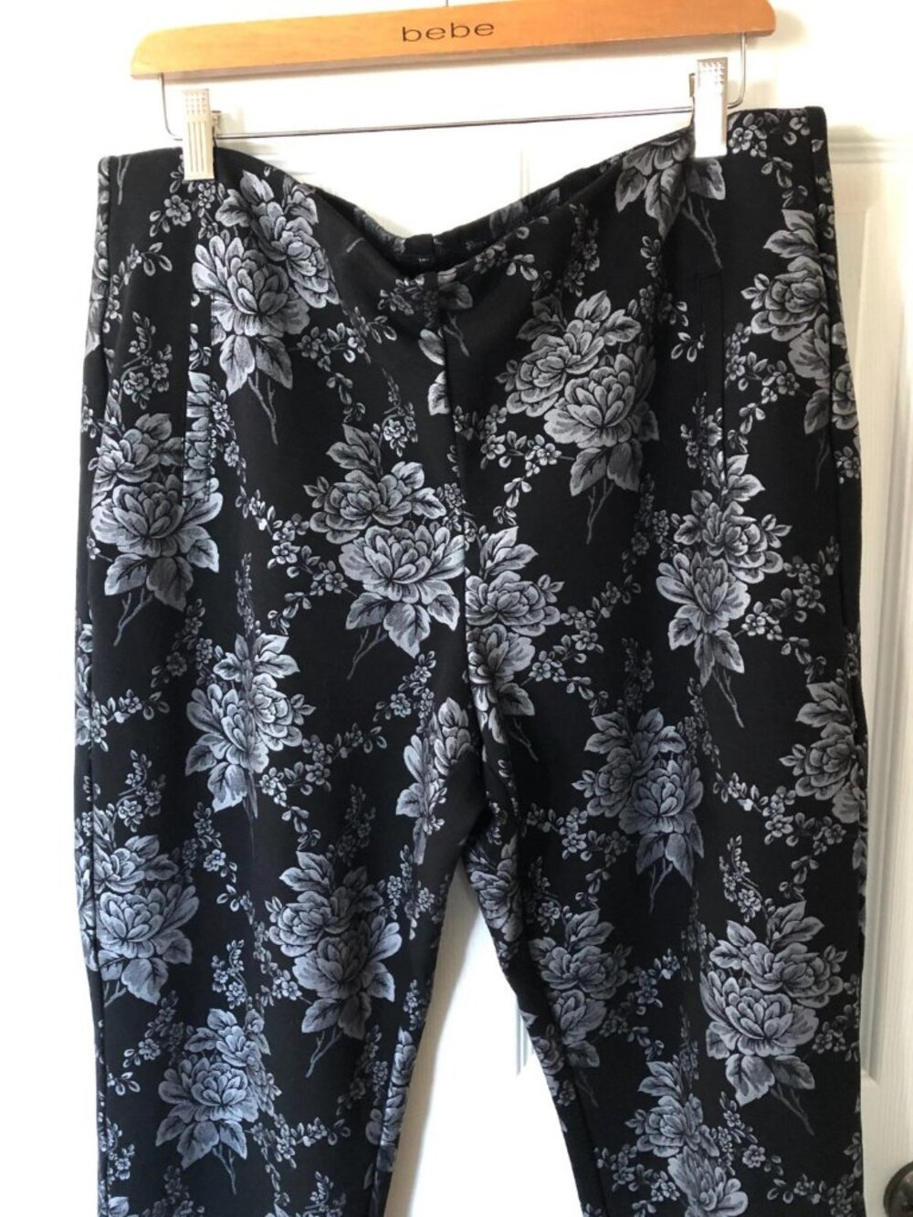 Chico's So Slimming Pants Size 16 Women's Juliet Floral Ankle Pull On Stretch